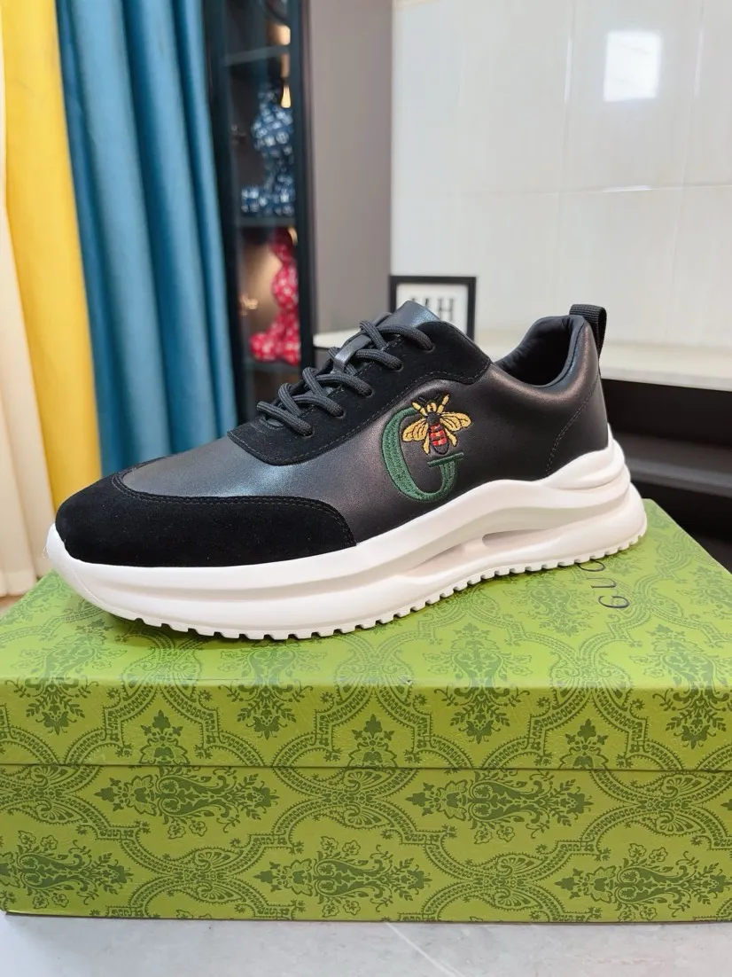 Men's shoes 💰440🌹🌹GUCCI [Gucci] New high-end brand of men's shoes, the latest fashionable casual men's shoes, trendy and versatile style, relaxed and sporty style, uppers imported from Italy, first-layer cowhide, genuine leather lining and ultra-fine workmanship. Original personalized fashionable rubber wear-resistant outsole, light and comfortable on the foot, size 38-44